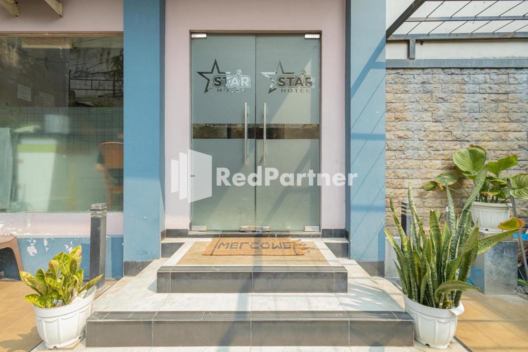 Star Hotel Jaksa Mitra Reddoorz Giacarta Esterno foto