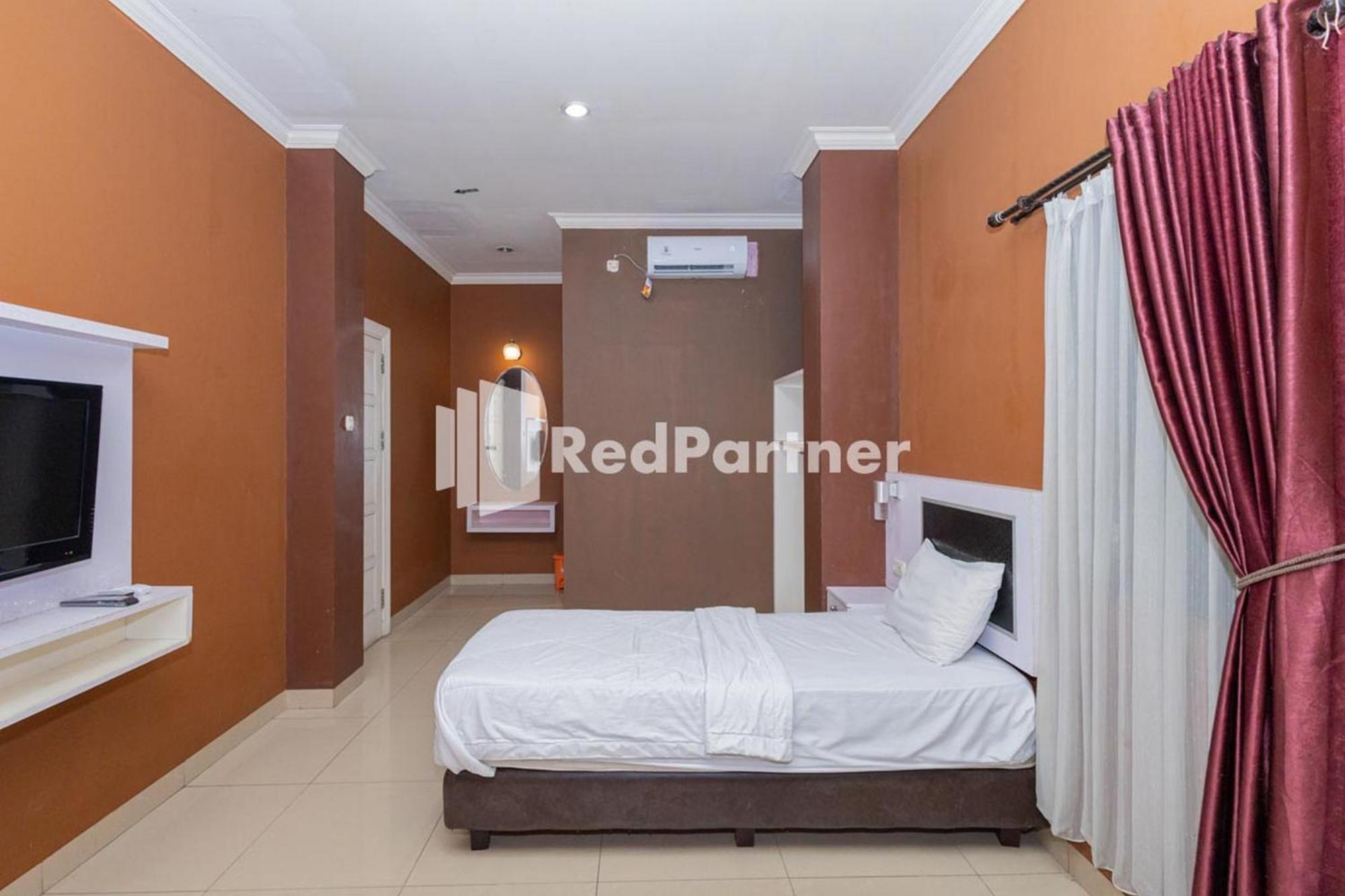 Star Hotel Jaksa Mitra Reddoorz Giacarta Esterno foto