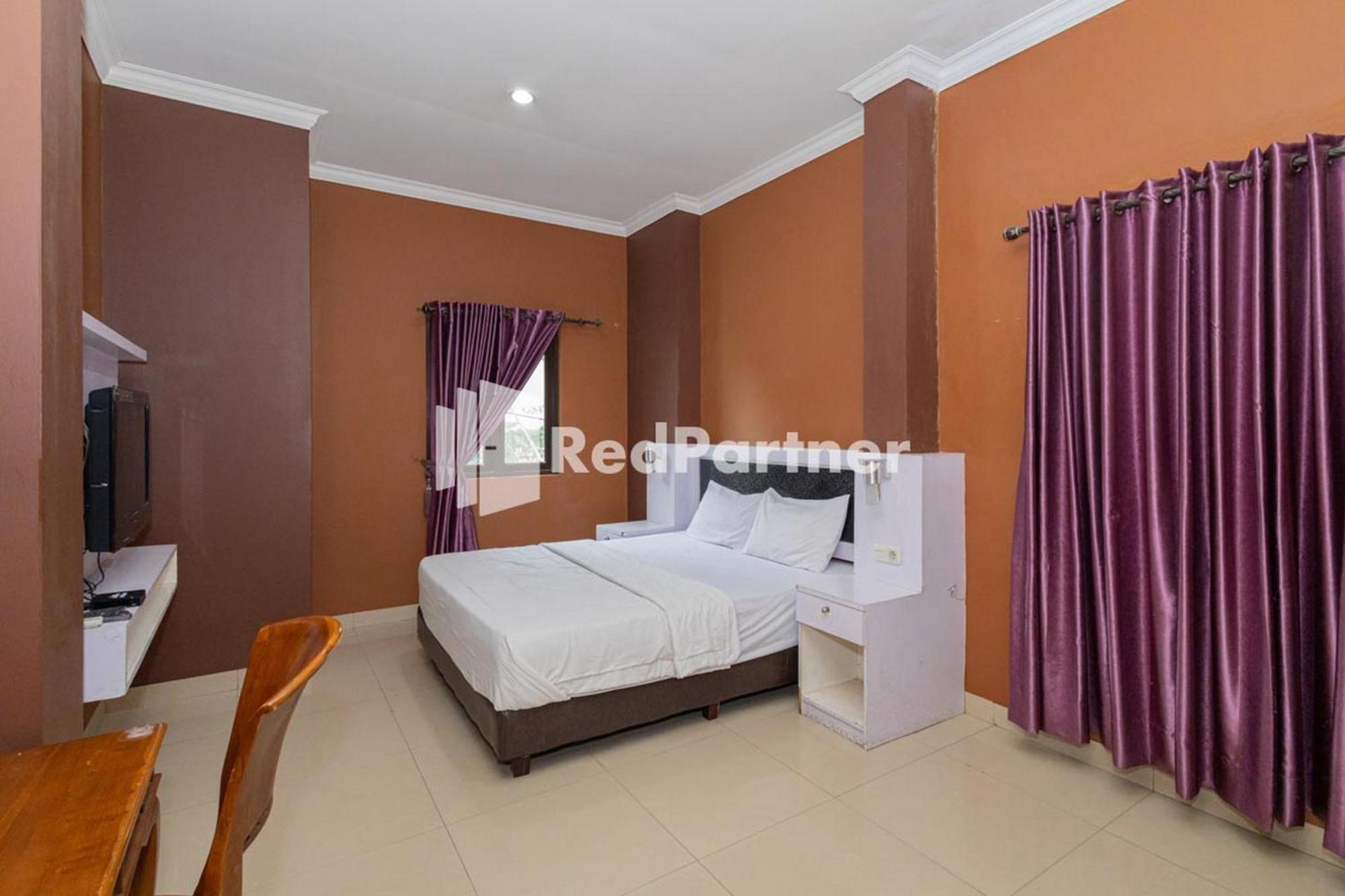 Star Hotel Jaksa Mitra Reddoorz Giacarta Esterno foto